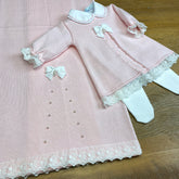 Vestido, Calça e Manta - Rendinha - Rosa com Pérolas e Cristais Swarovski